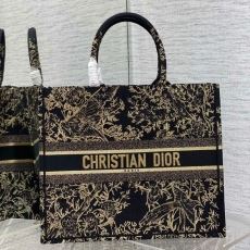 Christian Dior Shopping Bags